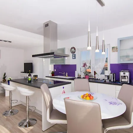 Ana By Interhome Traù